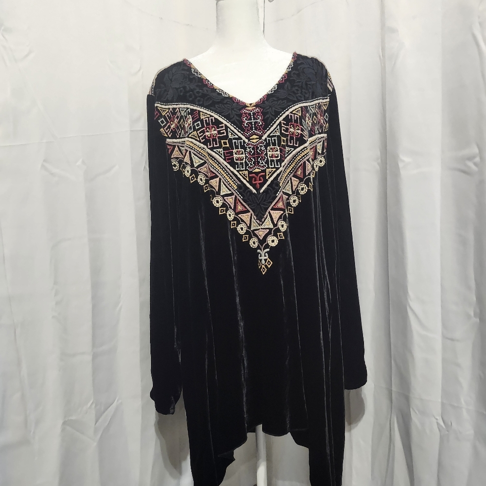 JWLA by Johnny Was XXL Black Tunic with Floral Embroidery